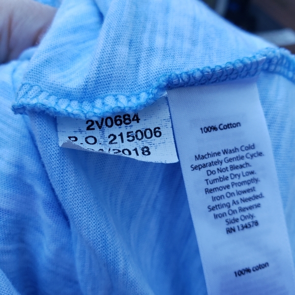 Vineyard Vines Long-Sleeve Slub Whale Hoodie Tee - Picture 10 of 10